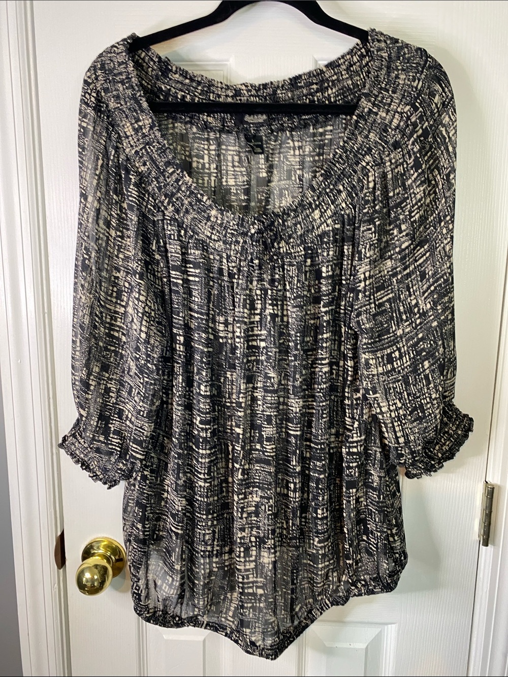 Peck Peck Women's Black and White Printed Peasant Blouse SizeLarge.